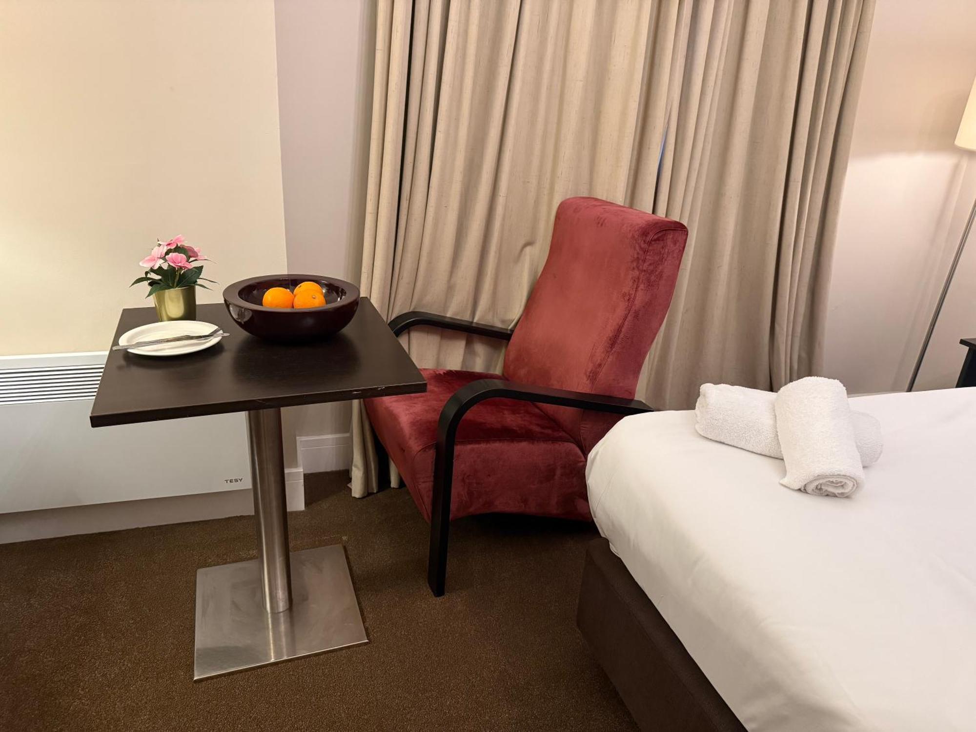 Green Ariana Hotel - Near Wembley And Central Лондон Экстерьер фото