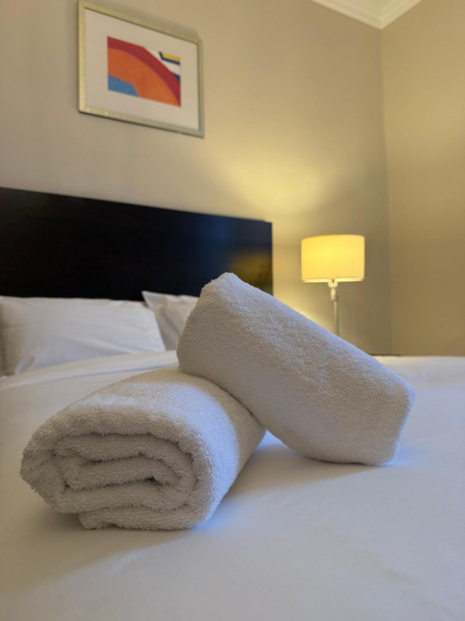 Green Ariana Hotel - Near Wembley And Central Лондон Экстерьер фото